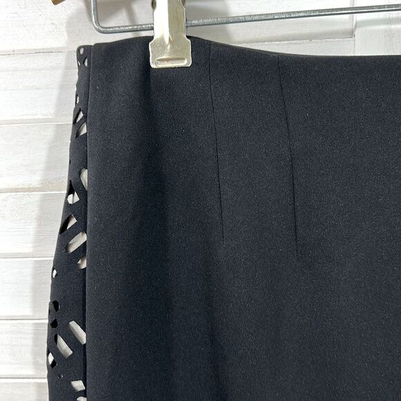 Chico's Pencil Skirt Size 0 Size 4 Cutwork Black & Nude - Picture 6 of 16